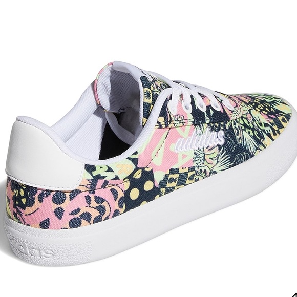 NWT ADIDAS shoes - Picture 2 of 5